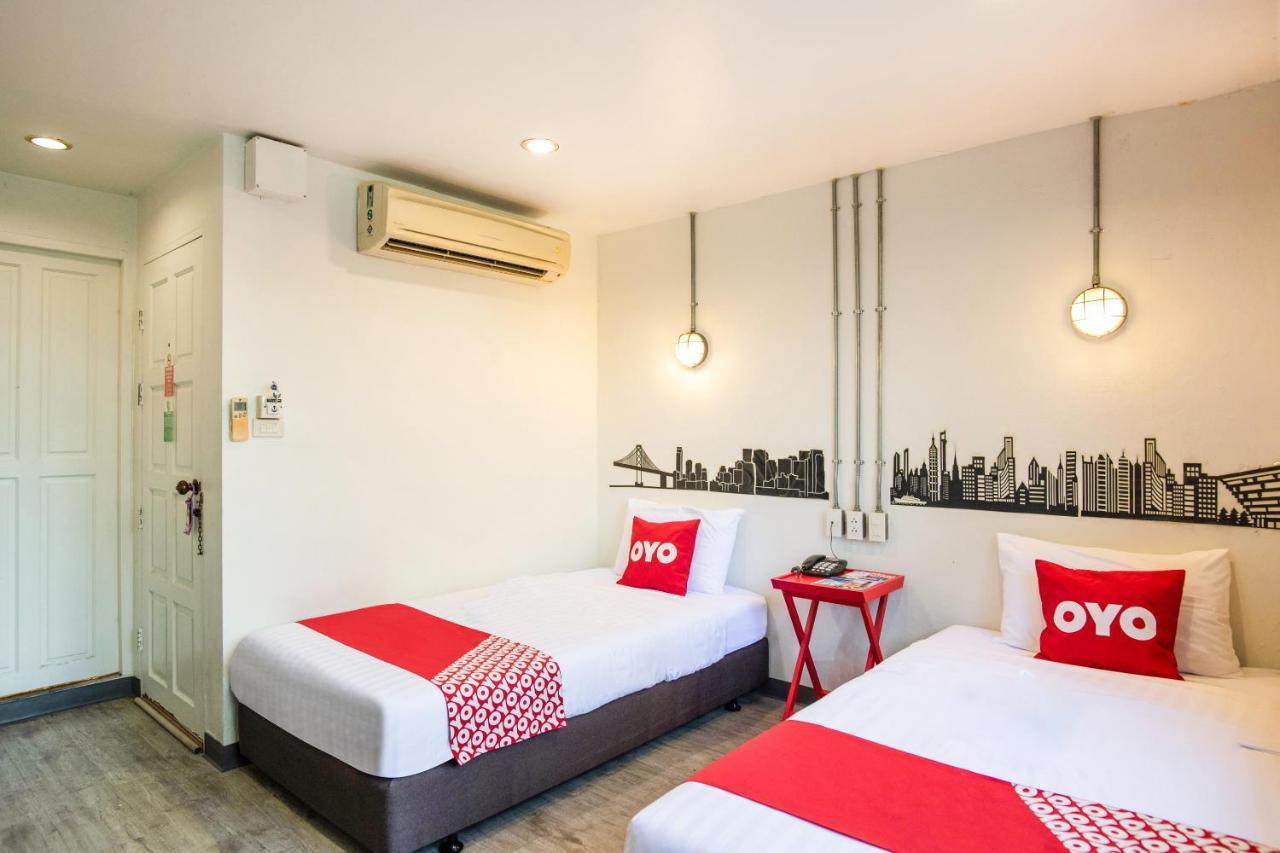 Oyo 437 Hostel Na Nara Bangkok Esterno foto
