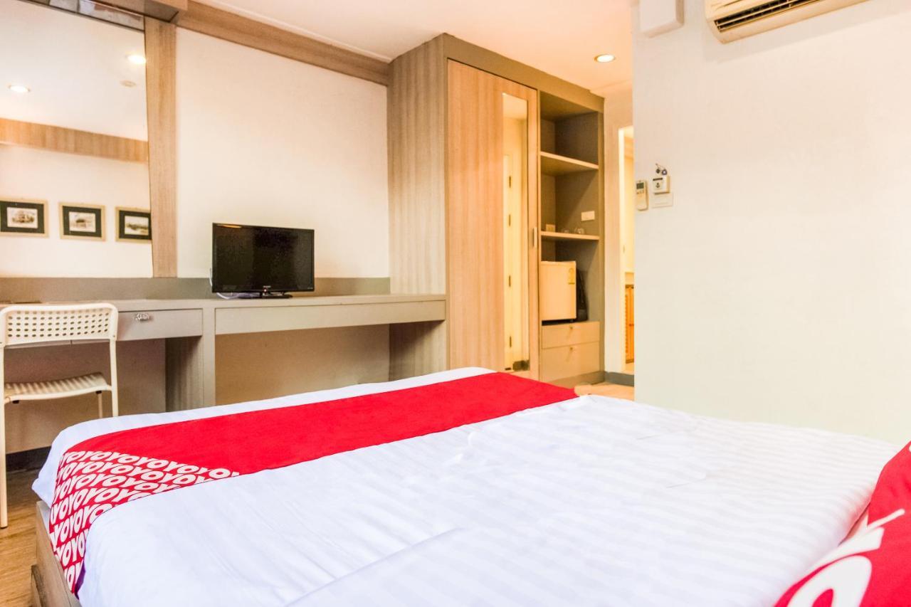 Oyo 437 Hostel Na Nara Bangkok Esterno foto